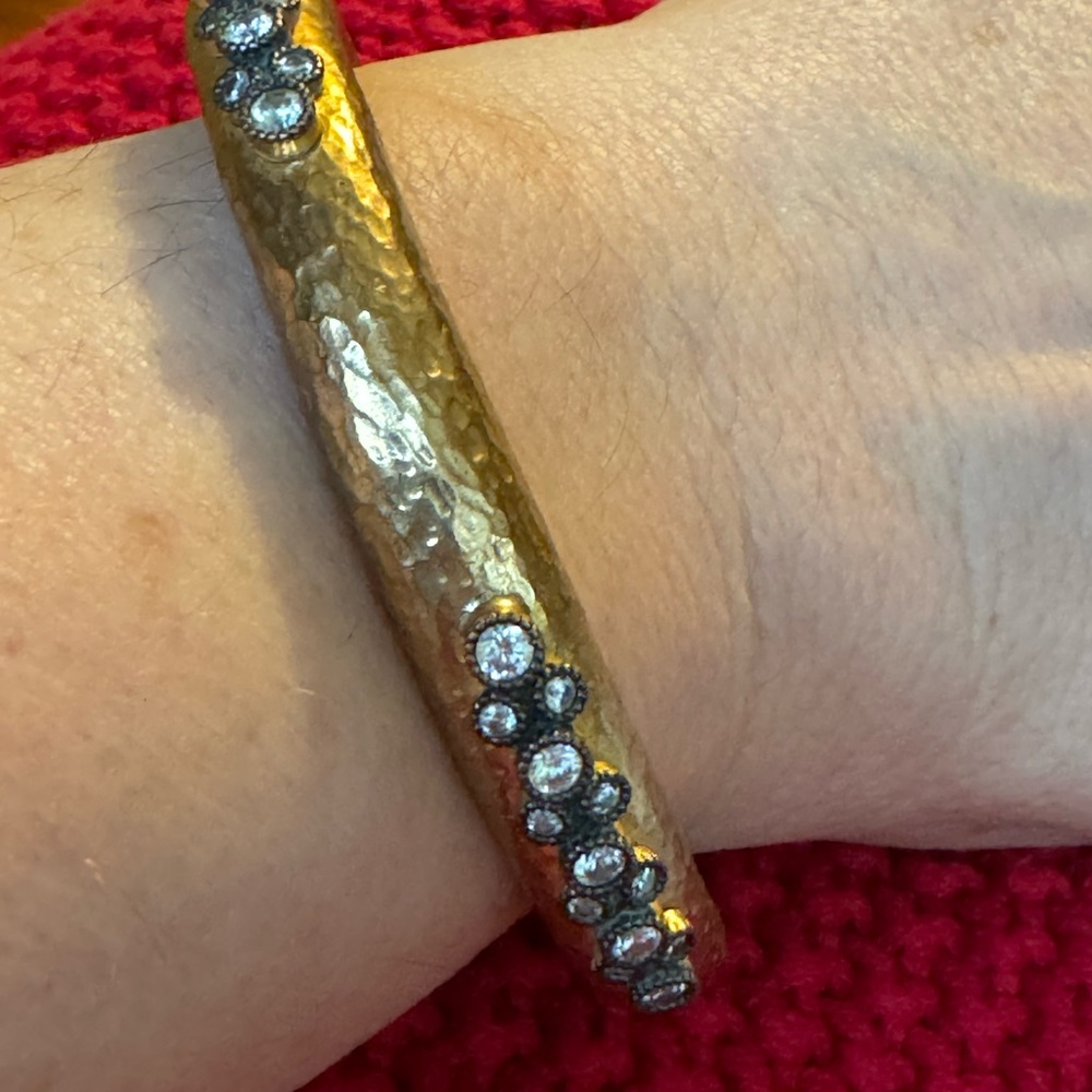 Beautiful bangle - Picture 3 of 9